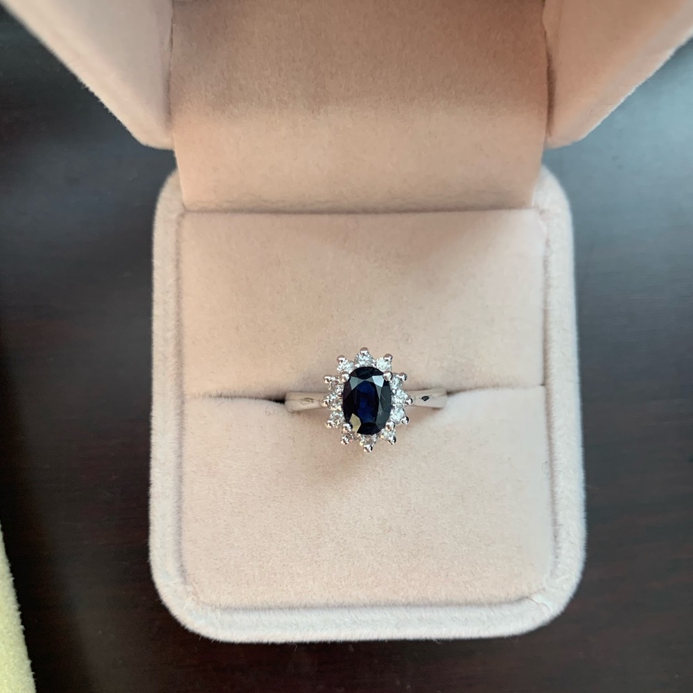 14k Solid White Gold w/ Natural Blue Sapphire / Diamond Halo Ring